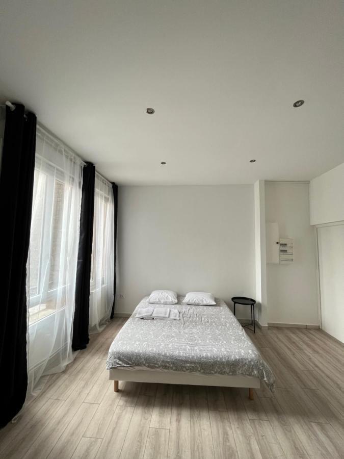 Peacefull, Face A La Cathedrale Apartment Reims Exterior photo